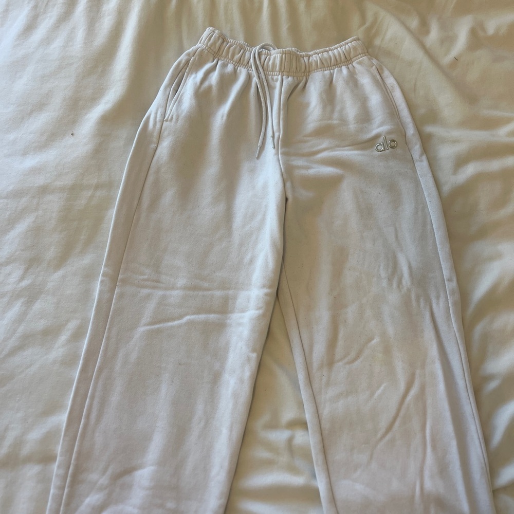 ALO Yoga white sweatpants